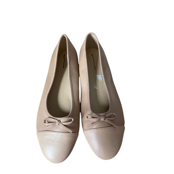 Ann Taylor Cap Toe Leather Ballet Flats - Picture 3 of 6